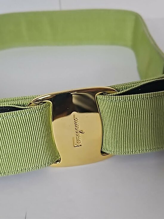 Salvatore Ferragamo Vara Bow Lime Green Belt Gold Tone Buckle XS Made in Italy main image 4